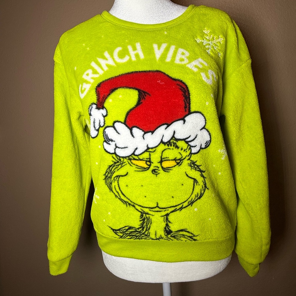 Official Dr. Seuss Grinch Vibes Kids Fuzzy Christmas Sweater – Size Large 10/12